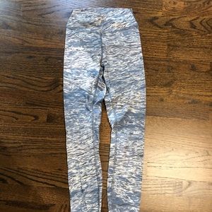 Lululemon Wunder Under Tight 28” Luxtreme. Size 2.